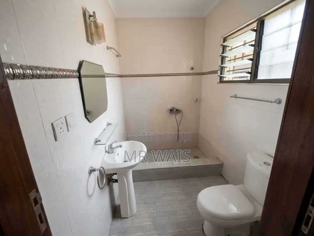3bdrm House in Adenta for rent