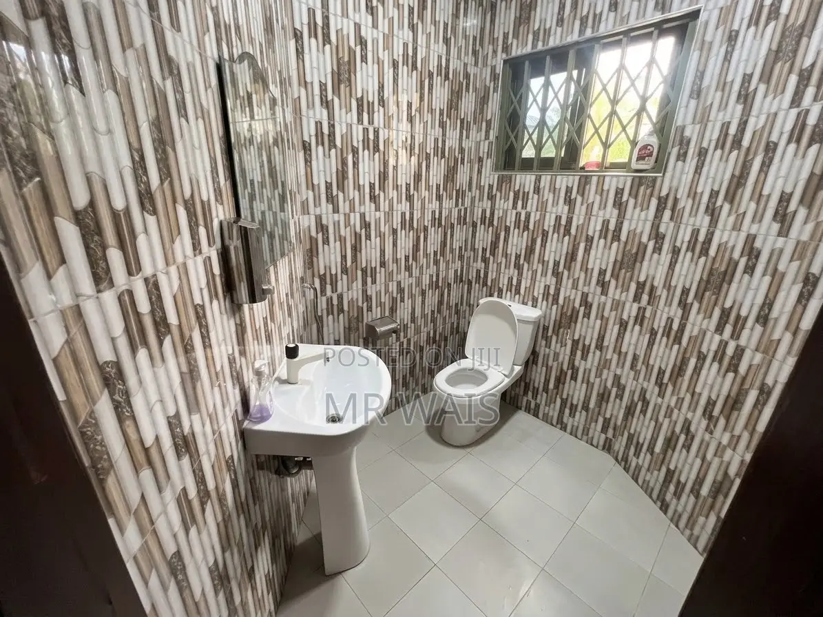 3bdrm House in Adenta for rent
