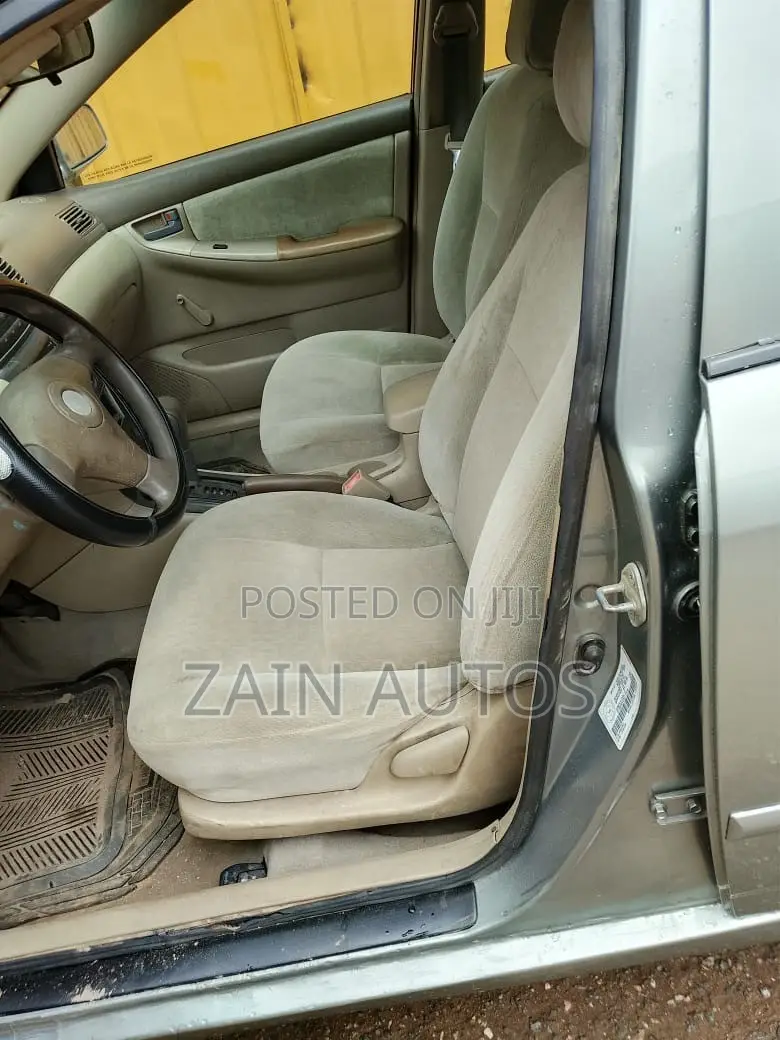 Toyota Corolla 2009 Silver