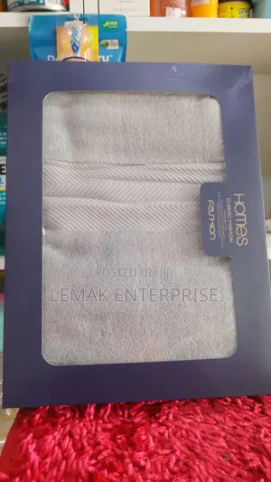 100 Percent Bath Towel 30" by 53"