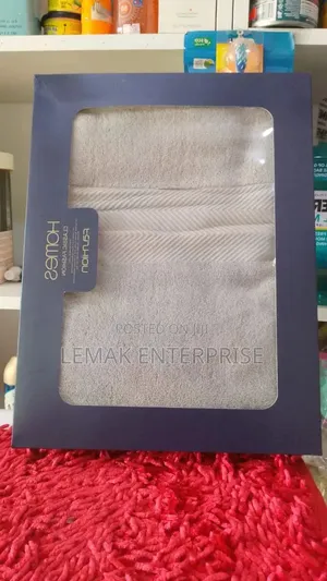 100 Percent Bath Towel 30" by 53"