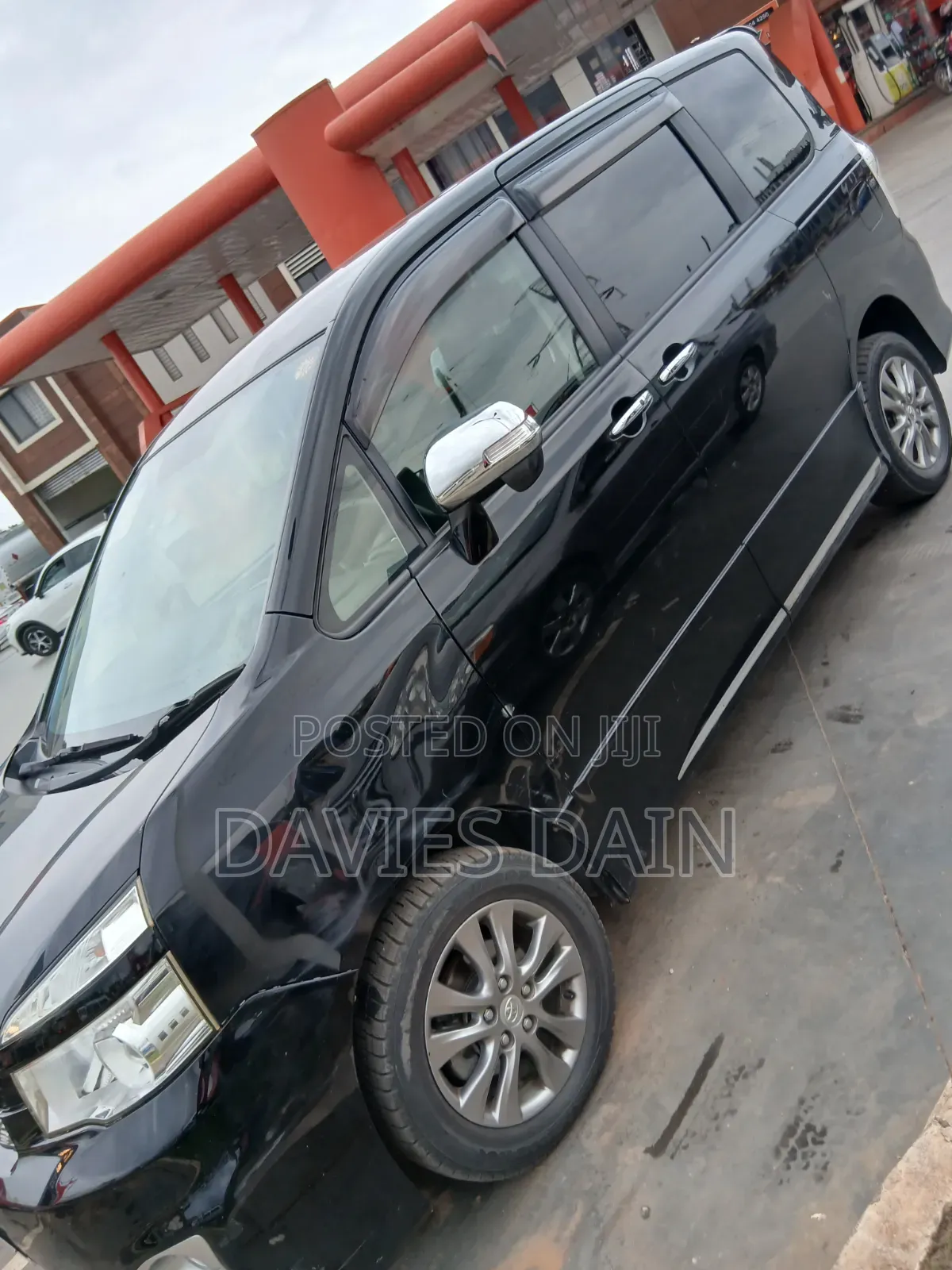 Toyota Voxy 2013 Black