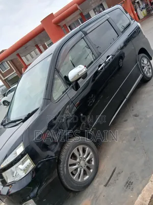 Toyota Voxy 2013 Black