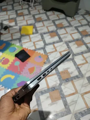 Laptop Dell Inspiron 14 7440 2-in-1 8GB Intel Core 5 SSD 256GB