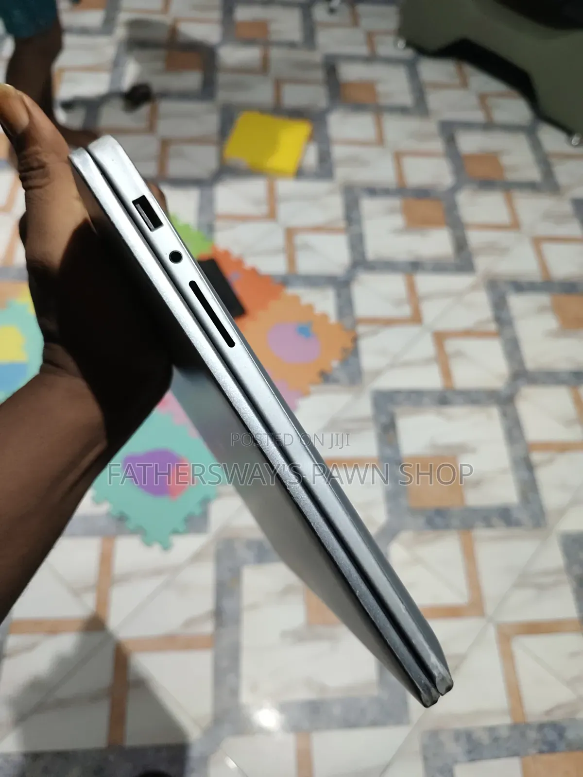 Laptop Dell Inspiron 14 7440 2-in-1 8GB Intel Core 5 SSD 256GB