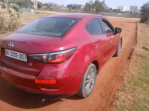 Scion iA Base 2016 Red