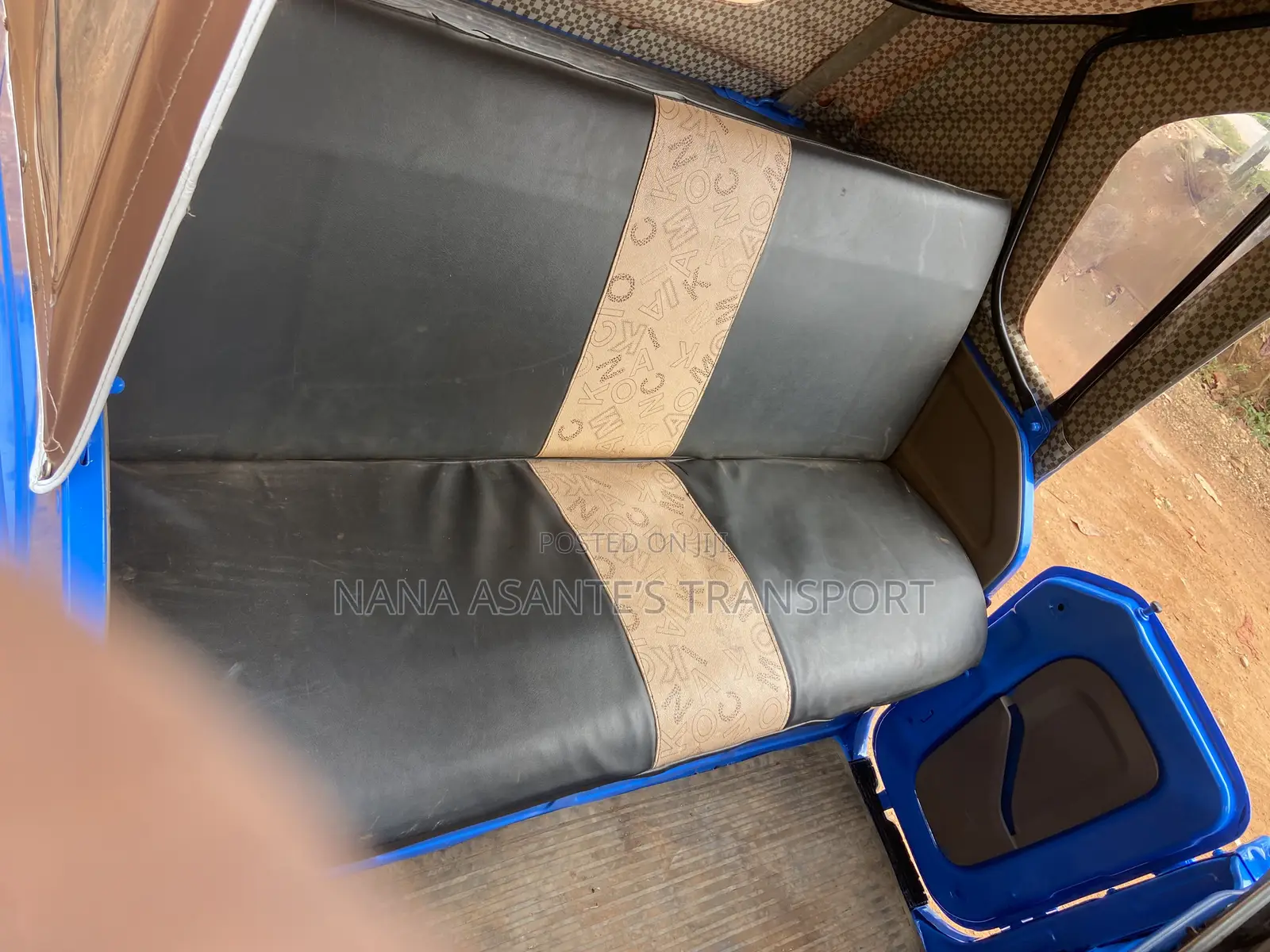 Bajaj RE 2025 Blue