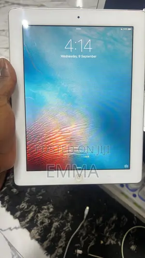 Apple iPad 2 Wi-Fi 16 GB Silver