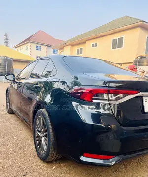 Toyota Corolla LE 2020 Black