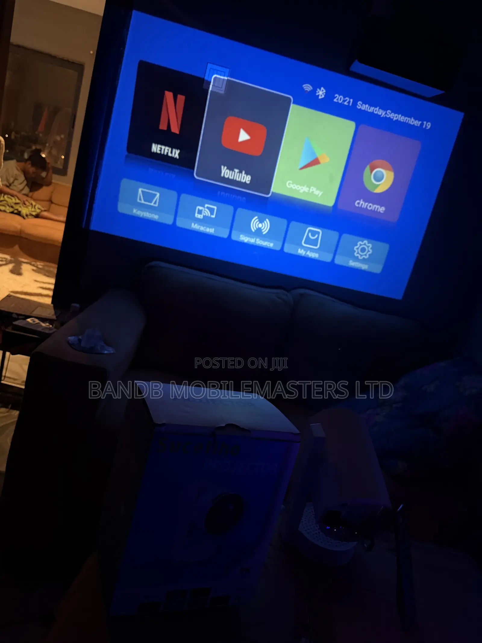 Smart Projector 8K– Netflix, YouTube & More