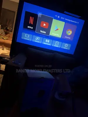 Smart Projector 8K– Netflix, YouTube & More