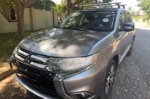 Mitsubishi Outlander 2017 Gray