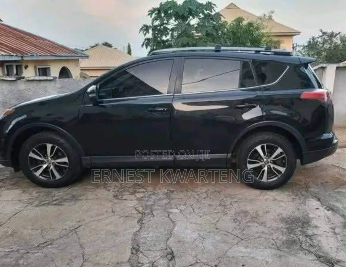 Toyota RAV4 XLE AWD (2.5L 4cyl 6A) 2017 Black