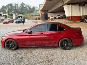 Mercedes-Benz C300 2016 Red