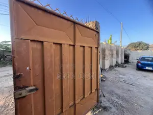 6bdrm House in Sakaman for sale