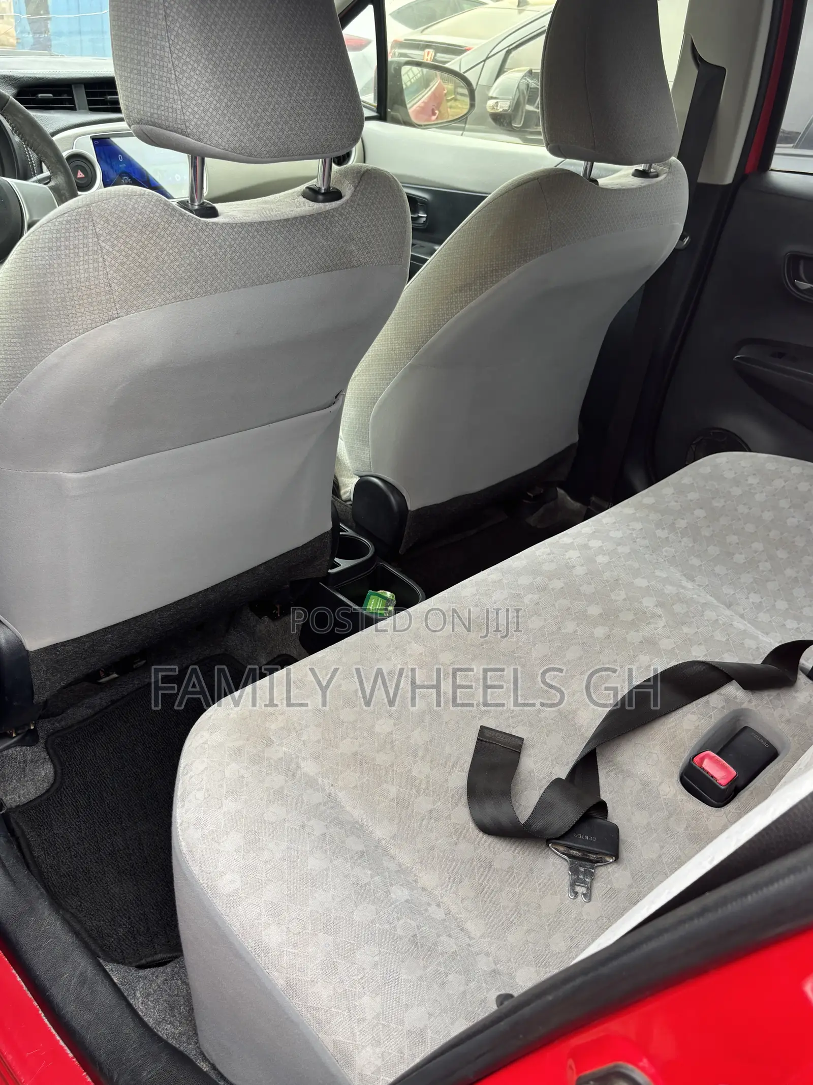 Toyota Vitz 1.3 FWD 3dr 2012 Red
