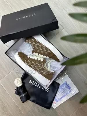 Numeris Atelier Signet Almond