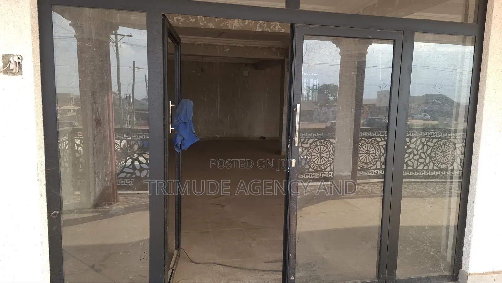 Double Shop for Rent