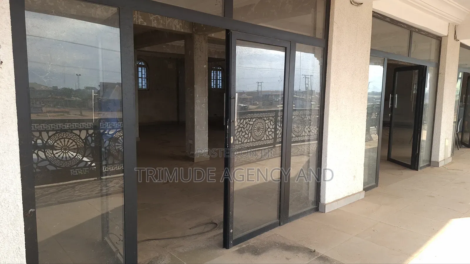 Double Shop for Rent
