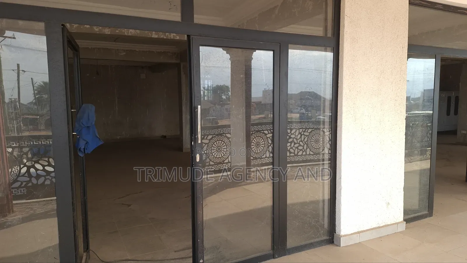 Double Shop for Rent