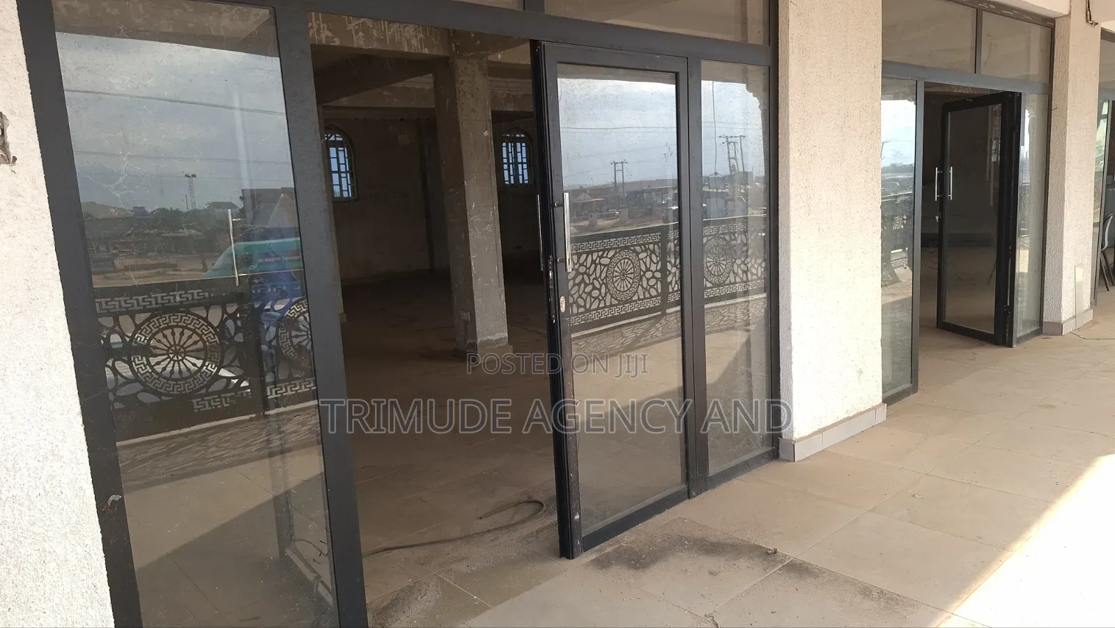 Double Shop for Rent