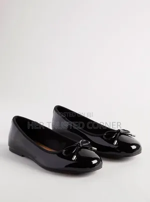 Black Flat Shoes