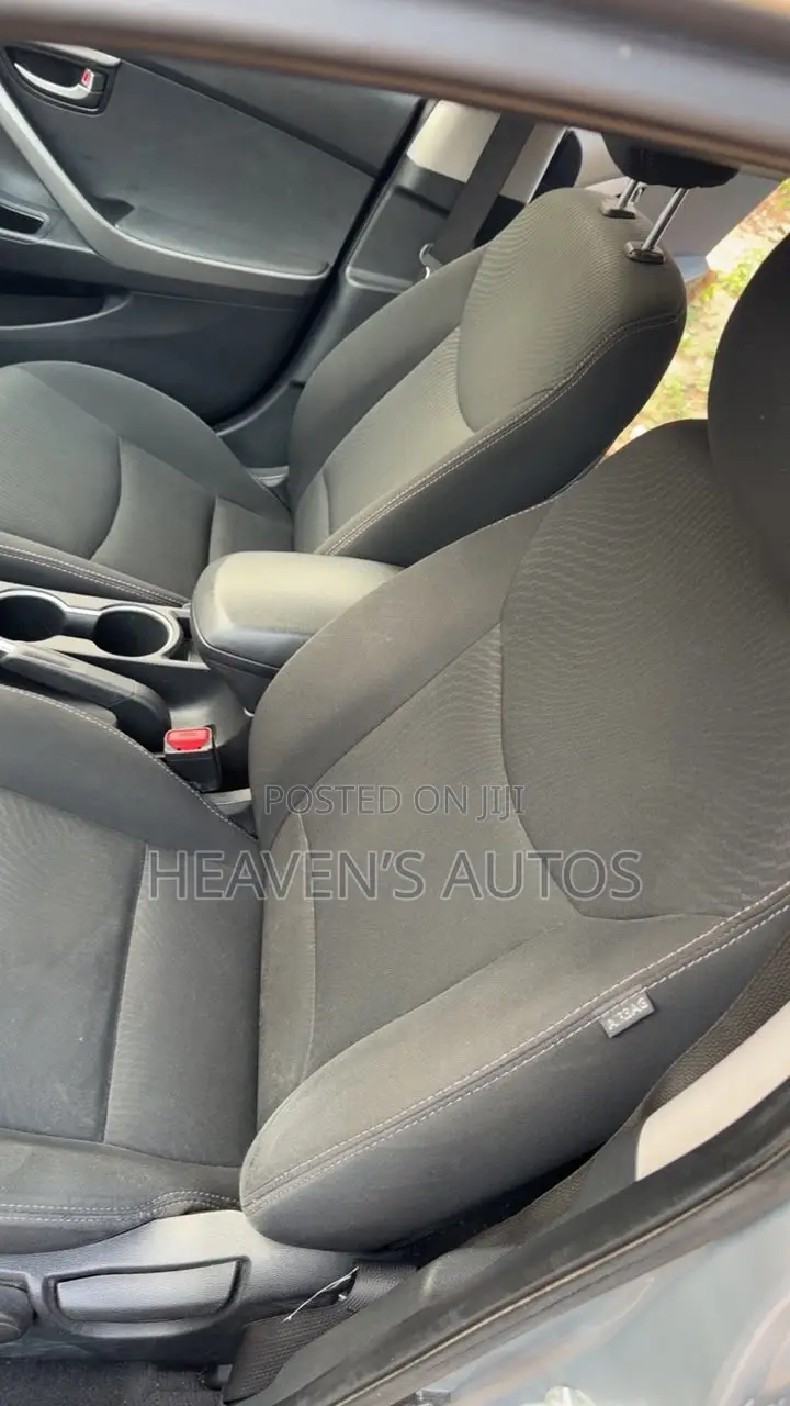 Hyundai Elantra 2016 Silver