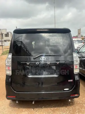 Toyota Voxy ZS G's 2WD 8-Seater 2013 Black