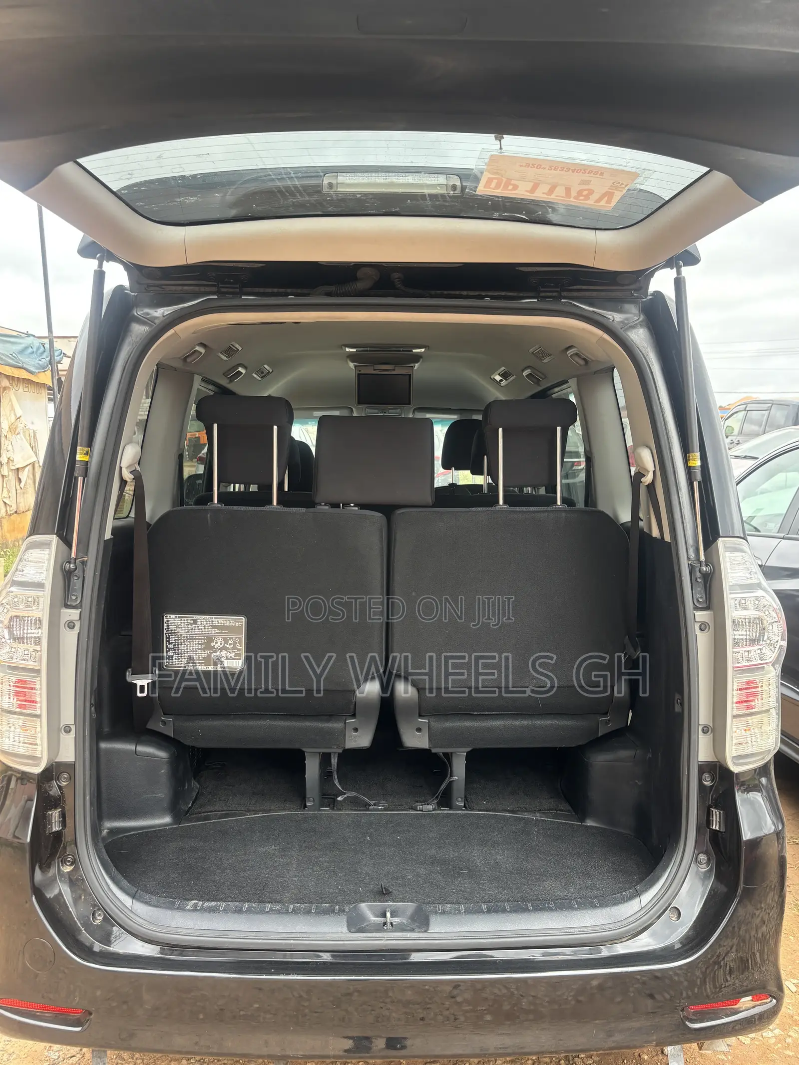 Toyota Voxy ZS G's 2WD 8-Seater 2013 Black