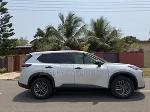 Nissan Rogue SV 2024 Silver