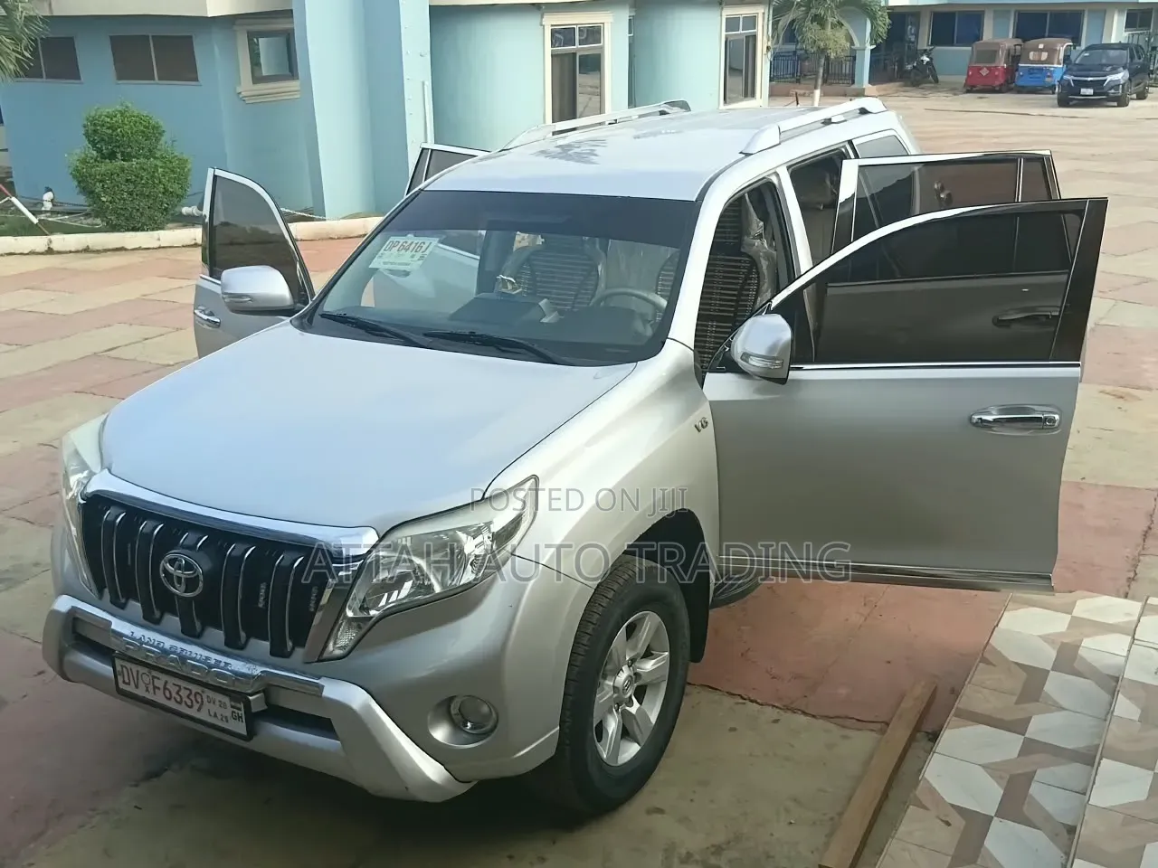 Toyota Land Cruiser Prado 2017 Silver