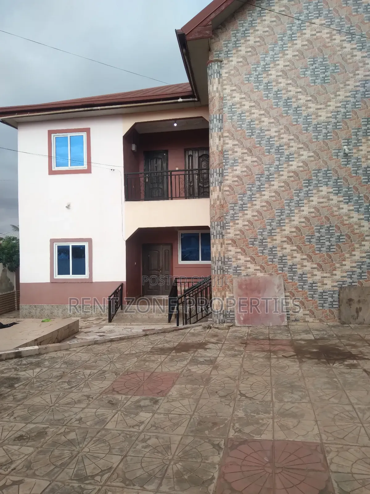 3bdrm Apartment in Ofankor for rent