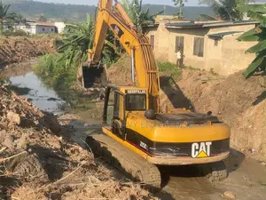 325 CL Excavator