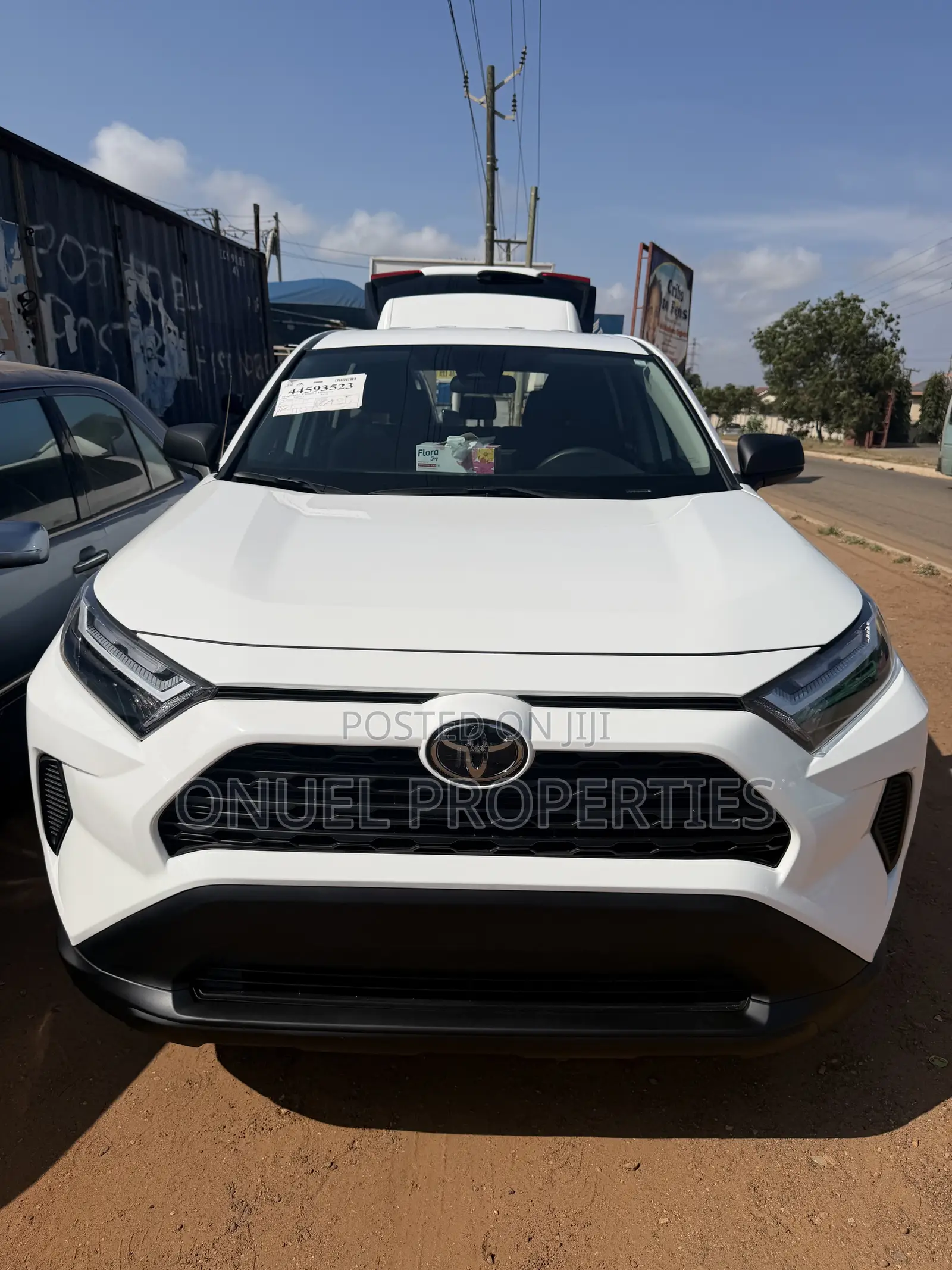 Toyota RAV4 LE 2025 White