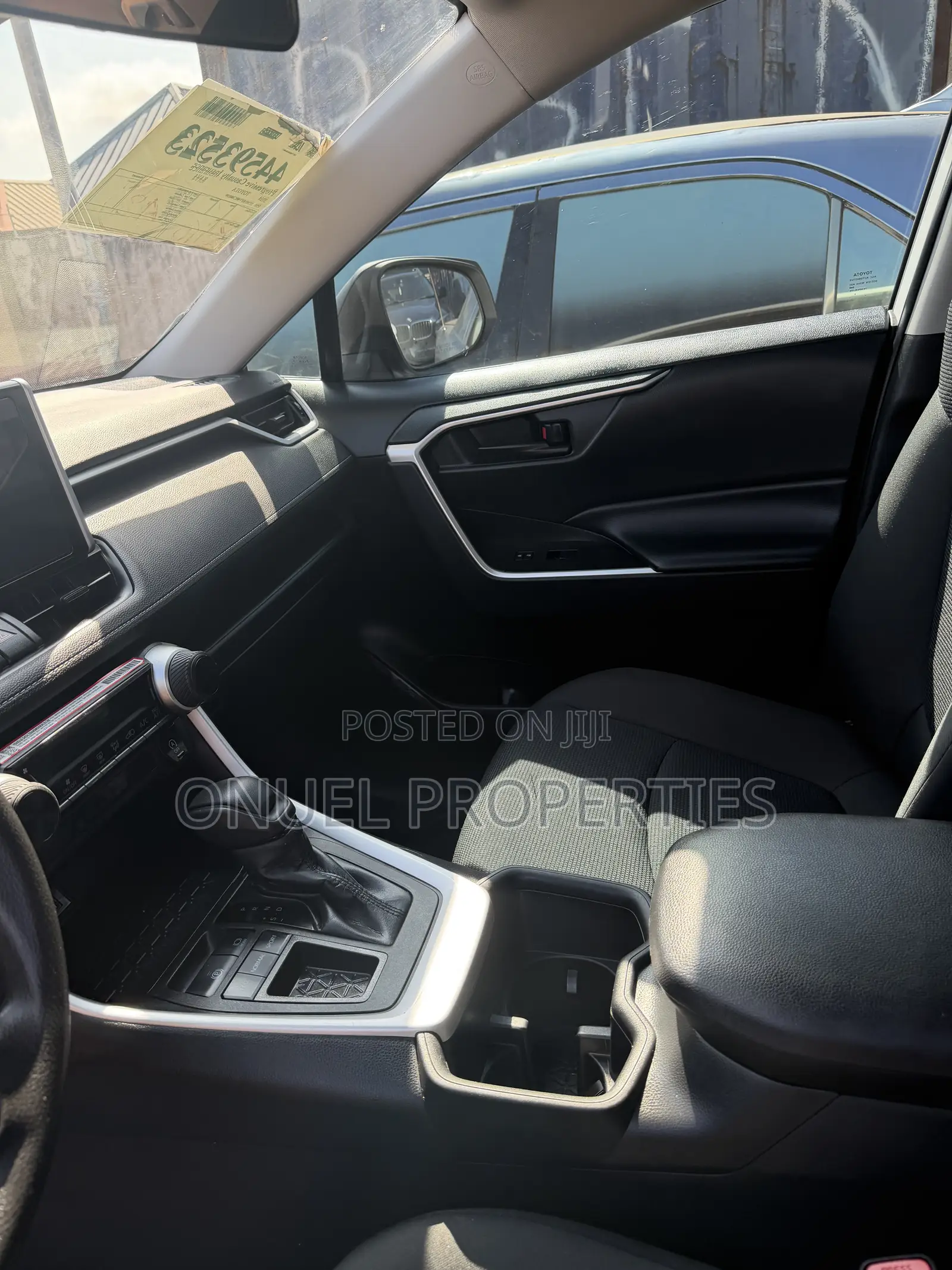 Toyota RAV4 LE 2025 White