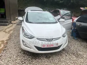 Hyundai Elantra SE 4dr Sedan (1.8L 4cyl 6M) 2015 White