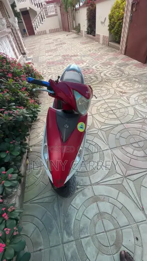 Suzuki Access 125 2009 Red