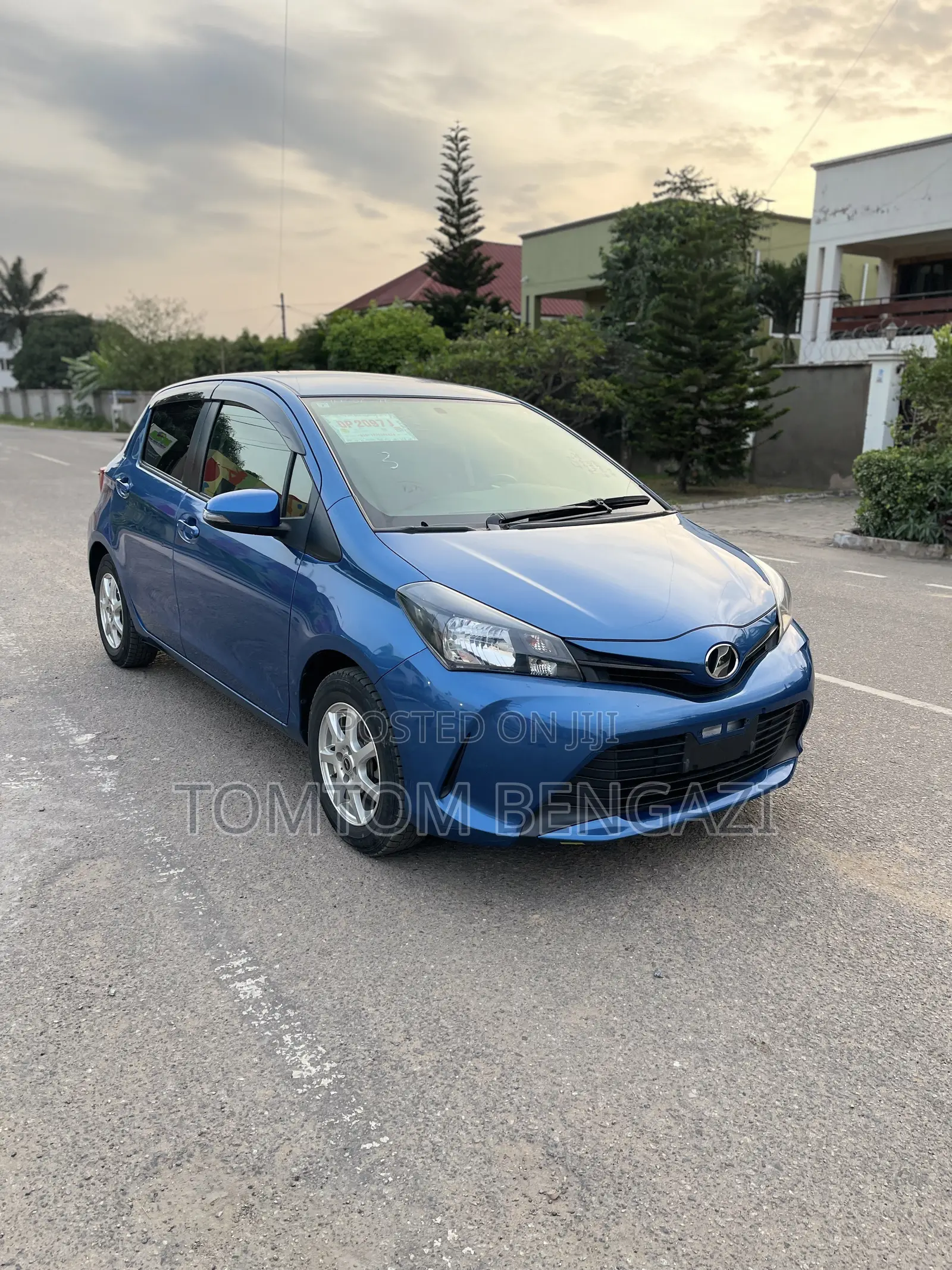 Toyota Vitz 1.5 FWD 3dr 2015 Blue
