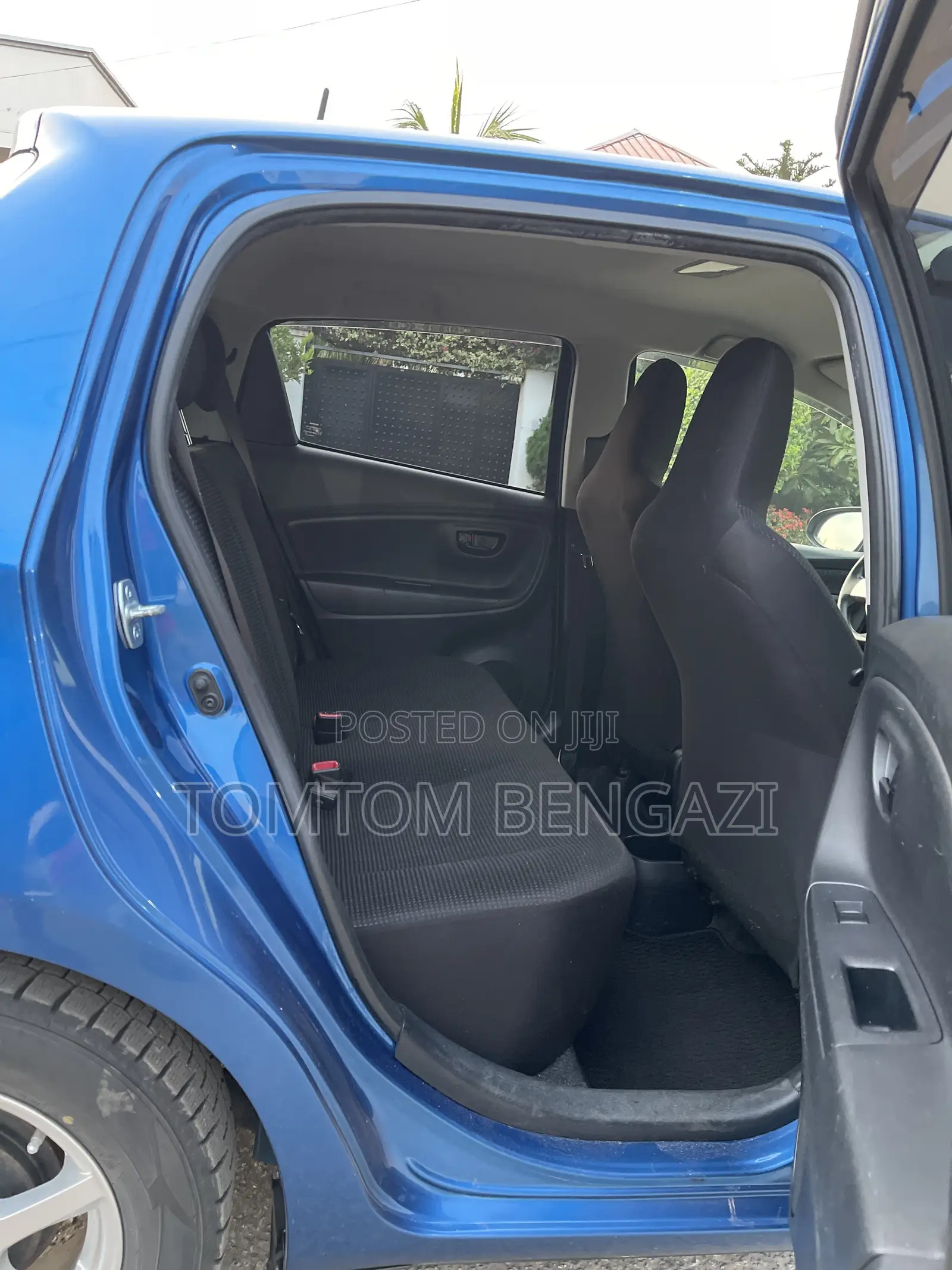 Toyota Vitz 1.5 FWD 3dr 2015 Blue