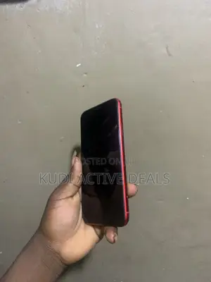 Apple iPhone XR 64 GB Red