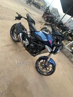 Honda CB 2024 Blue