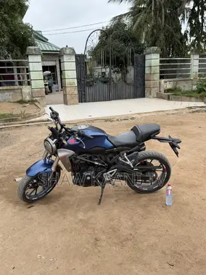 Honda CB 2024 Blue