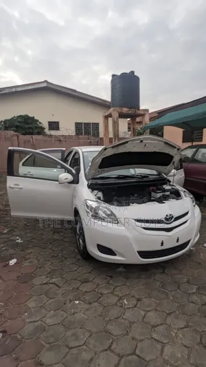 Toyota Belta 2010 White