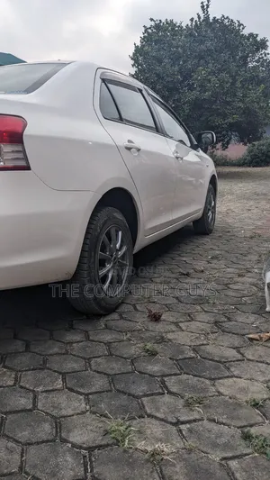 Toyota Belta 2010 White