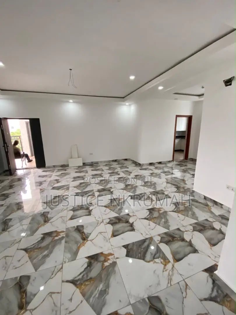 2bdrm Apartment in Mr Justice Estate, Ablekuma for rent