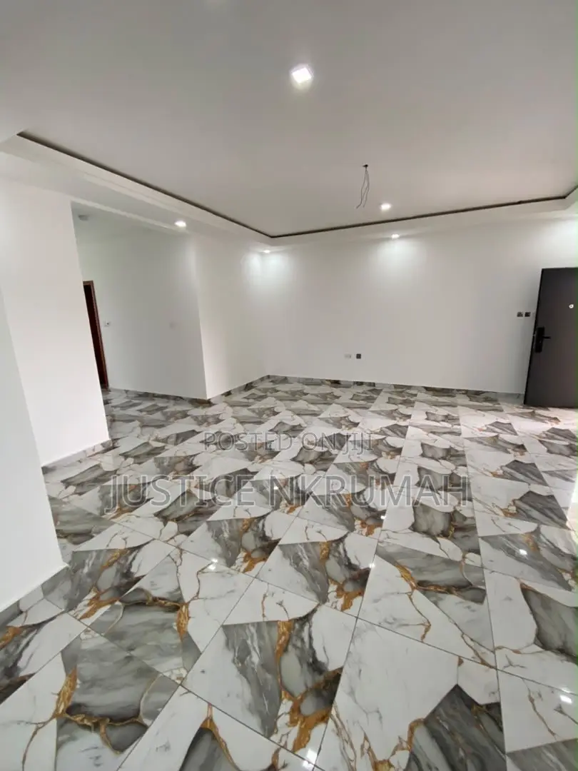 2bdrm Apartment in Mr Justice Estate, Ablekuma for rent