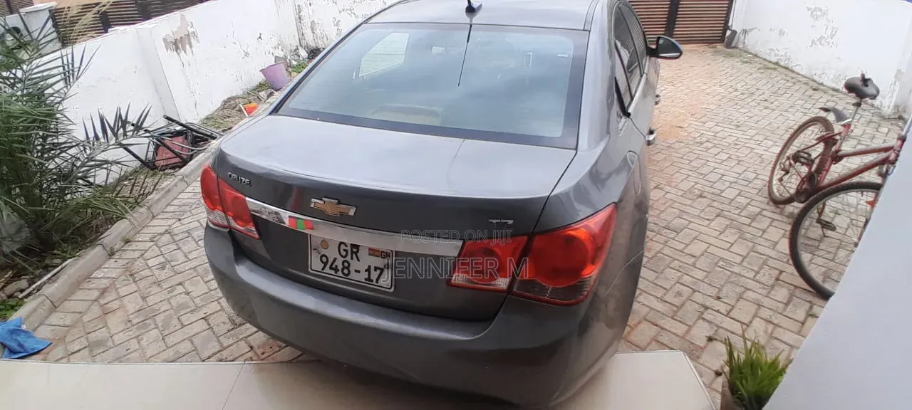 Chevrolet Cruze 2013 Gray