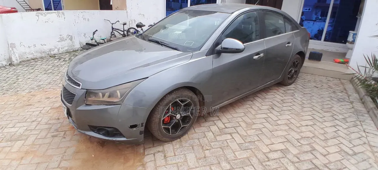 Chevrolet Cruze 2013 Gray