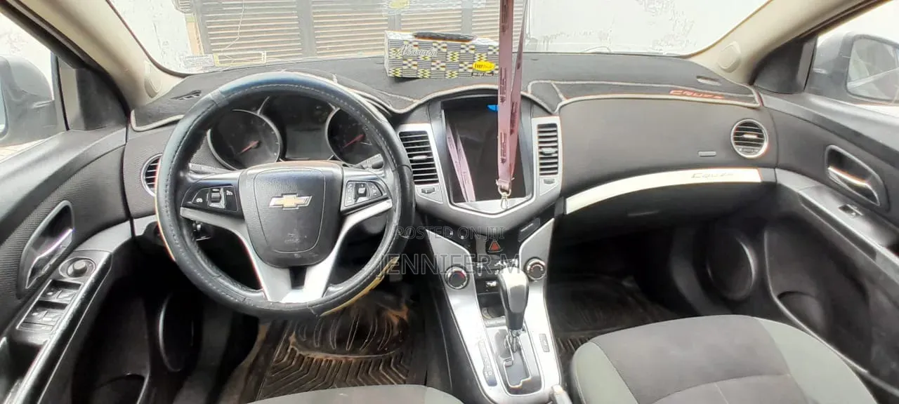 Chevrolet Cruze 2013 Gray