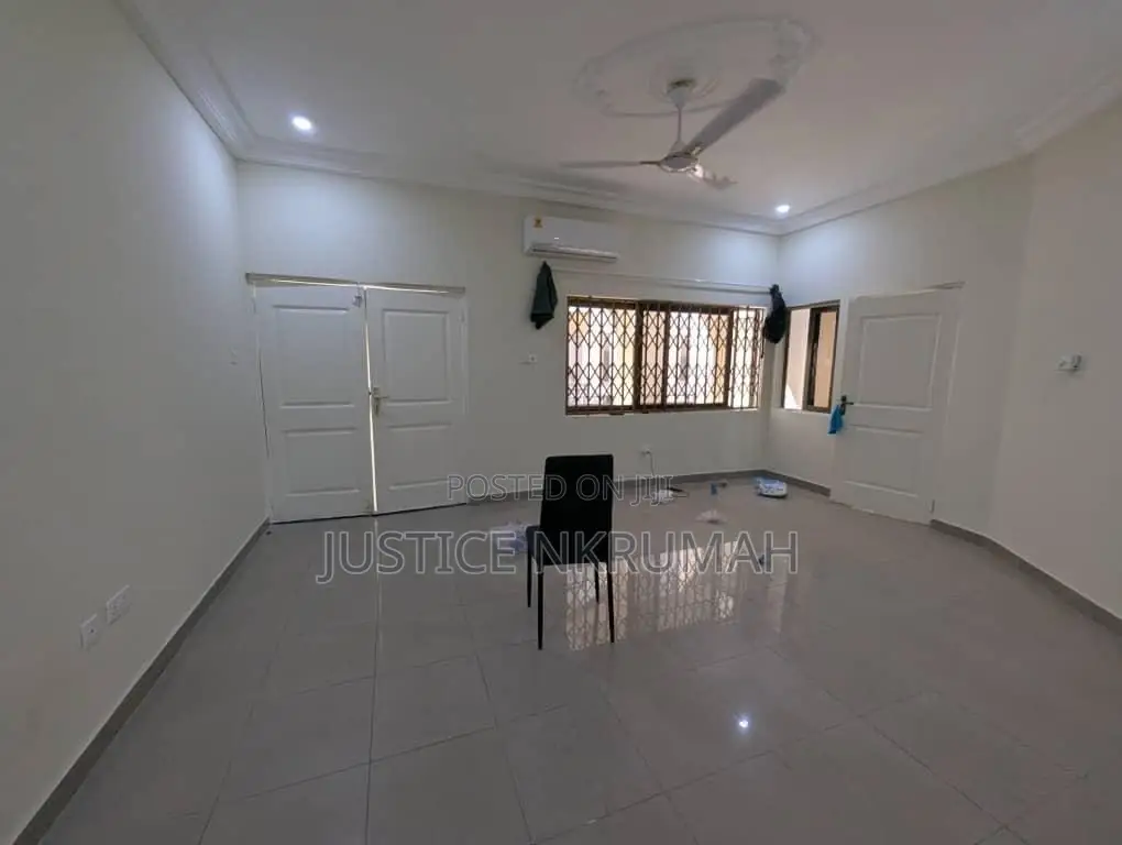 2bdrm Apartment in Mr Justice Estate, Achimota for rent